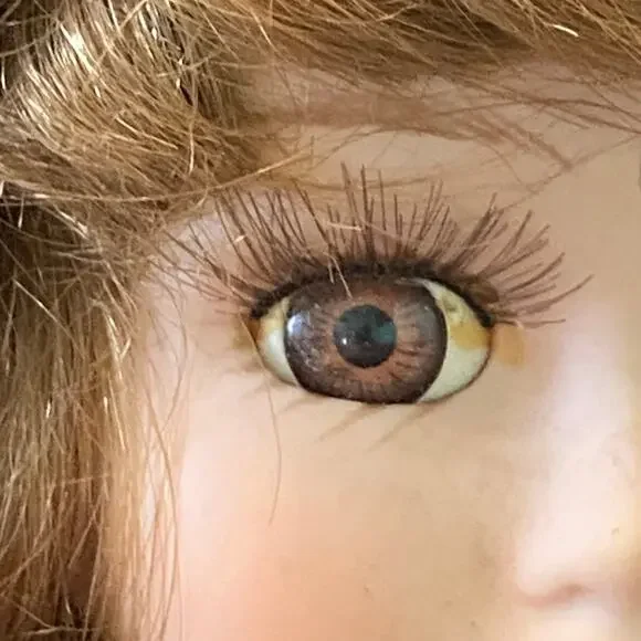 Vtg Porcelain Doll Brown Eyes Lashes Brunette Wavy Hair Shoes Umbrella Stand - Picture 4 of 13